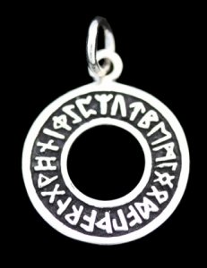 Schmuckanhänger Futhark Runen im Kreis Silber