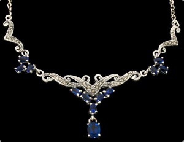 Halskette Lúsía Blauer Kristall