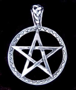 Schmuckanhänger Schutzzeichen Pentagramm Silber