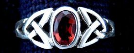 Ring Celtic Mythia Roter Kristall Silbe