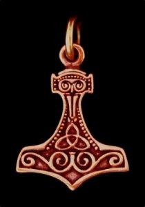 Bronzeanhänger Thors Hammer mit Doppelspiralen