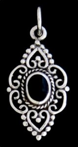 Ornamentikanhänger Silber mit echtem Onyx