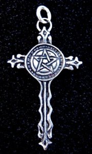 Anhänger Pentagramm mit Kreuz