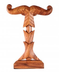 Riesige Irminsul 77 cm hoch und 59 cm breit auf Sockel - Handarbeit aus Holz