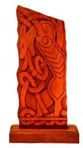Viking Dragon auf Sockel - Holz