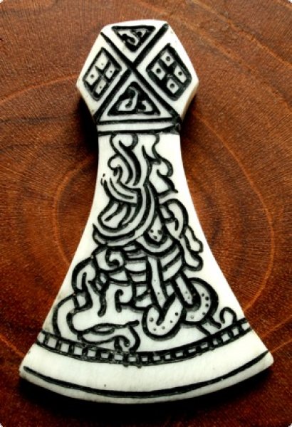 Knochenanhänger Wikinger Mammenaxt