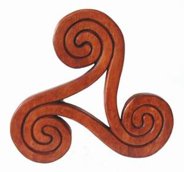 Wandbild Triskel Die keltische Dreiheit aus Holz