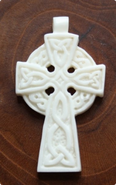 Knochenanhänger Arawn Keltisches Kreuz