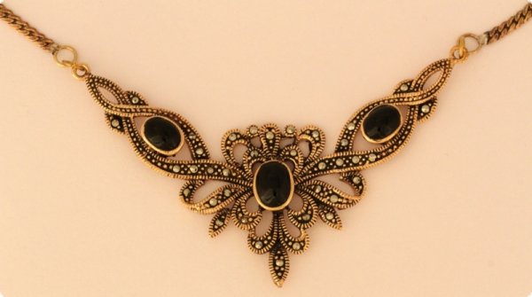 Gotische Halskette Aladria Onyx Bronze